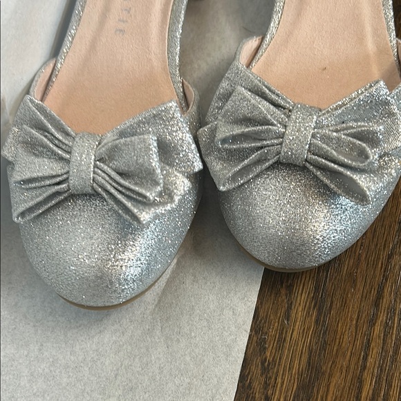 Kelly & Katie Silver Dress Shoes with Bow and Ankle Strap NWOT - Picture 5 of 6